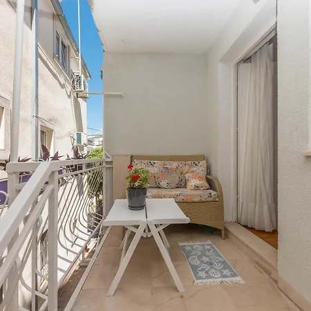 Apartament Little House *