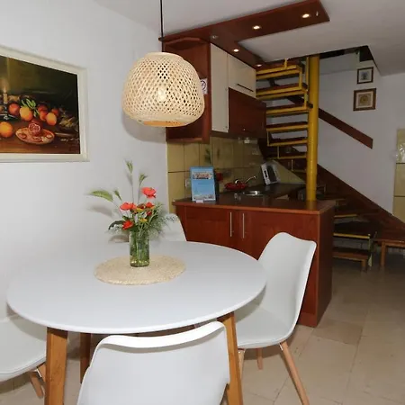 Little House Apartament *