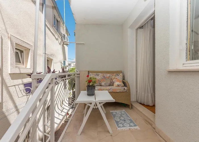 Apartament Little House *