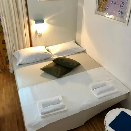 Apartman Little House *