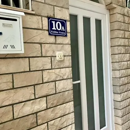 Apartman Little House *