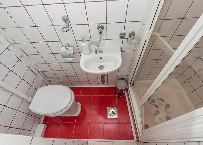 Little House Апартаменты *