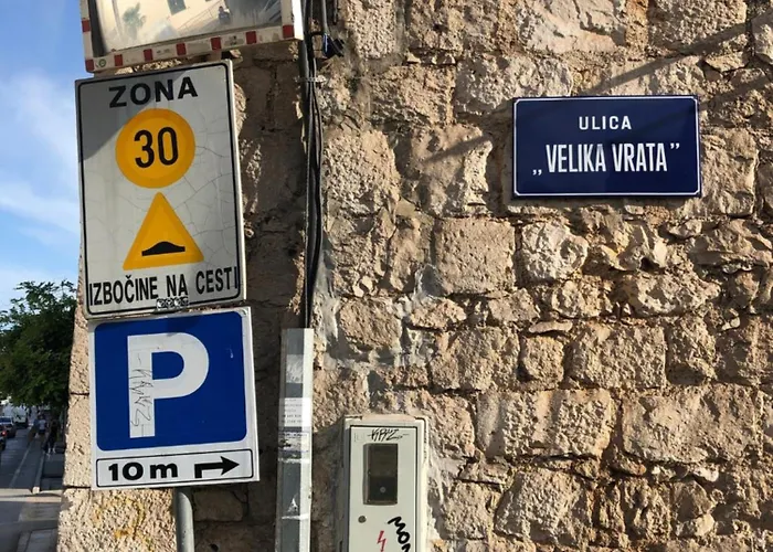 Little House Апартаменты